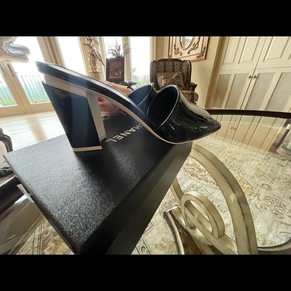Chanel Mules ( Authentic) - Picture 7 of 8